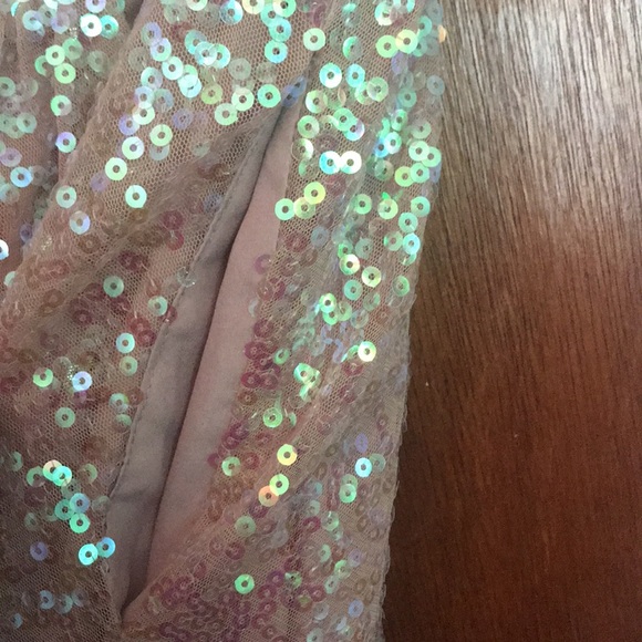 🆕 BCBGeneration Nude 💚💜💙Iridescent Sequin Skirt - Picture 4 of 7